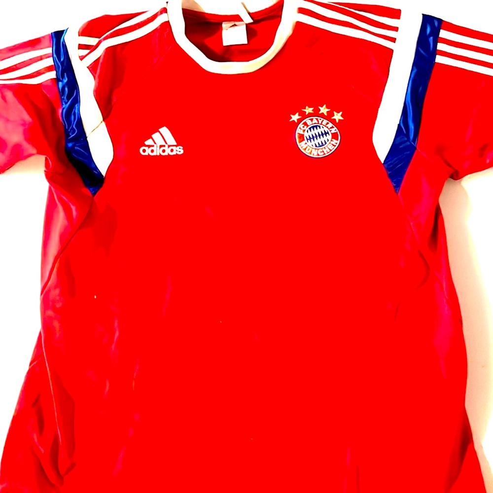 Adidas Bayern Munich training top Long Sleeve. Size Medium